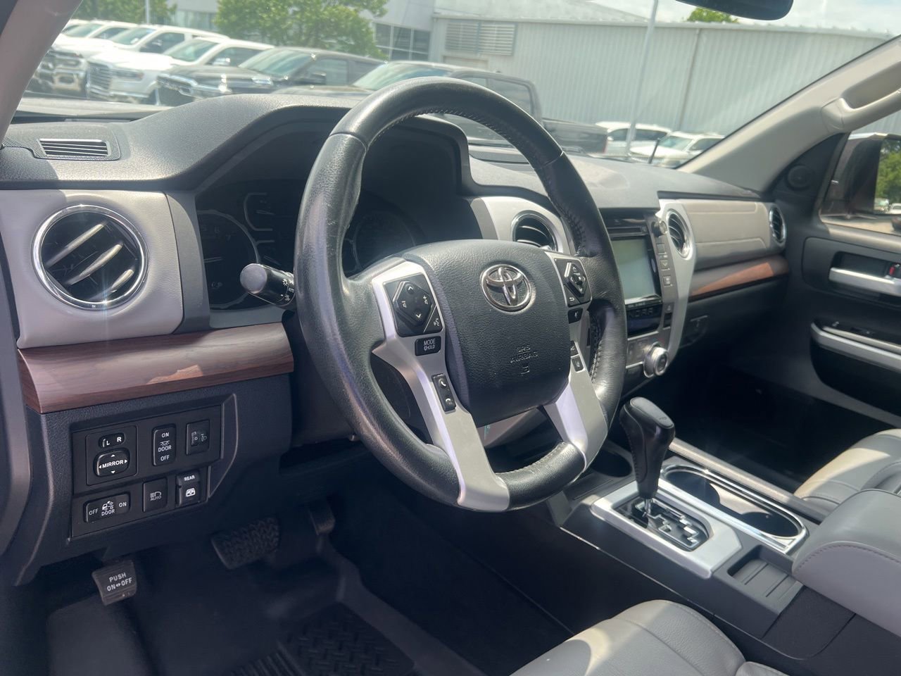 Used 2018 Toyota Tundra Limited w/ Limited Premium Package AWD/4WD image 19