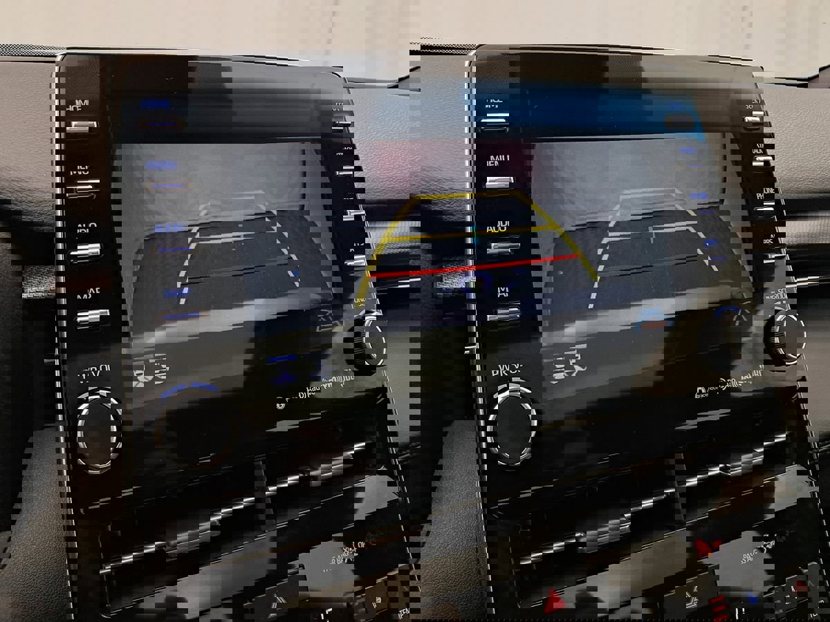 Used 2021 Toyota Avalon XSE image 14