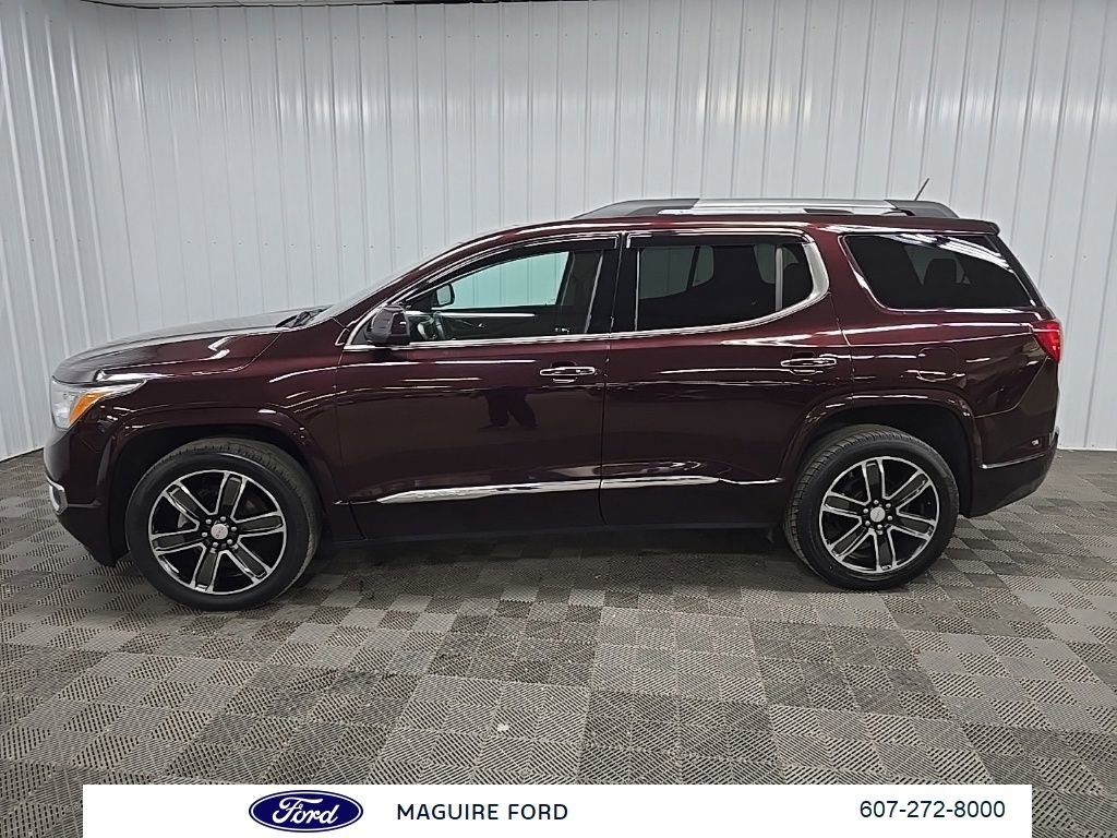 Used 2017 GMC Acadia Denali w/ Technology Package AWD/4WD image 6