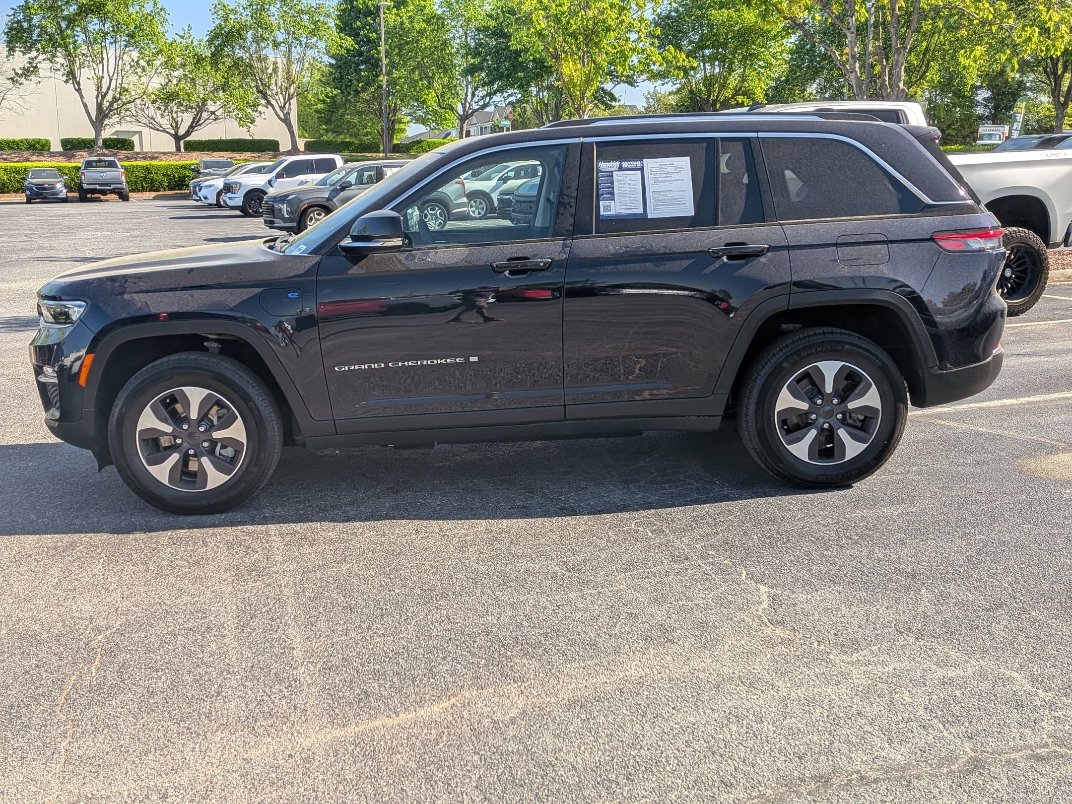Used 2023 Jeep Grand Cherokee 4WD 4xe image 5