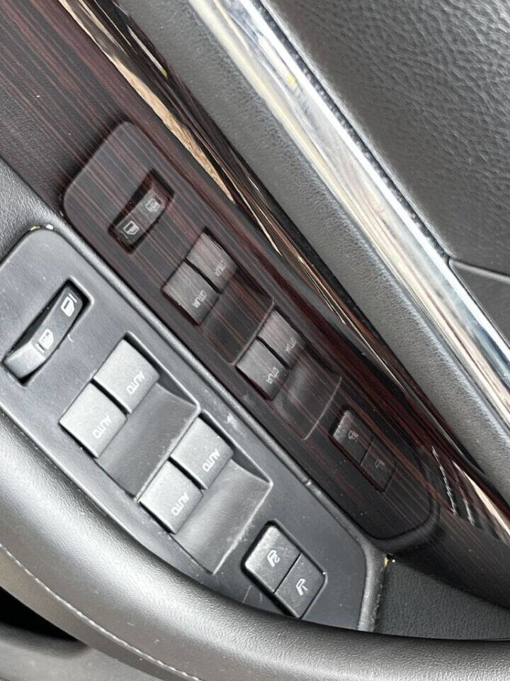 Used 2010 Lincoln MKS AWD image 11