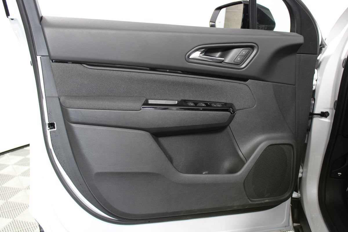 Used 2024 Honda Prologue EX image 6