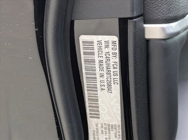 New 2026 Jeep Grand Cherokee Altitude image 17