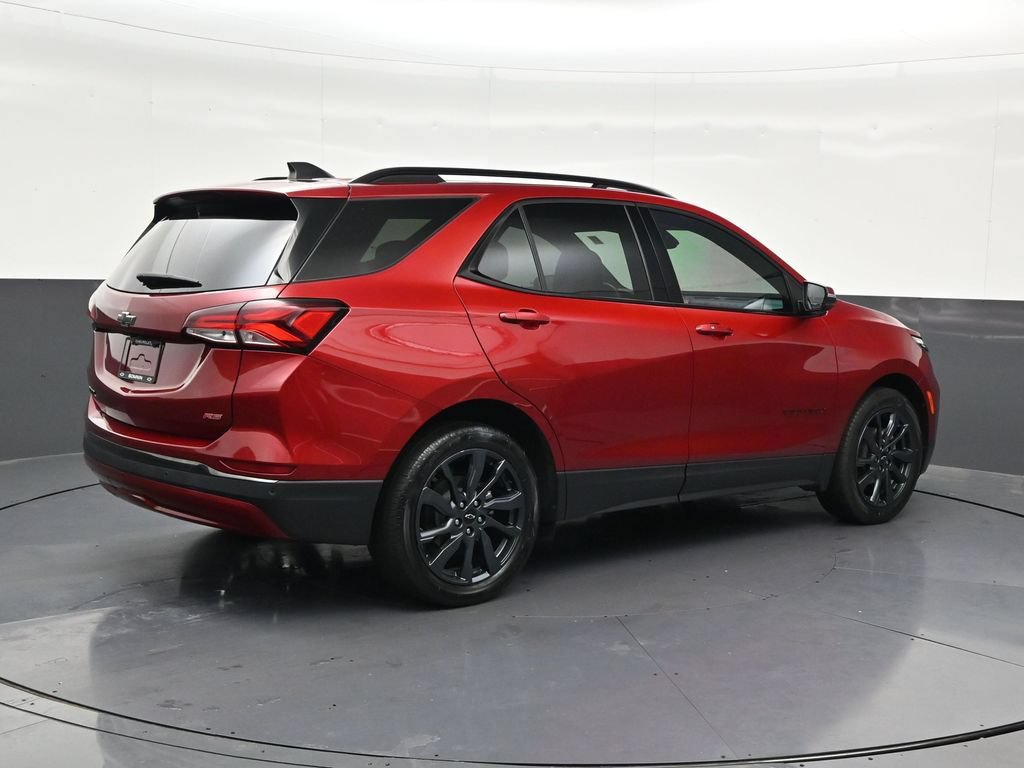 Used 2023 Chevrolet Equinox RS w/ RS Leather Package FWD image 5