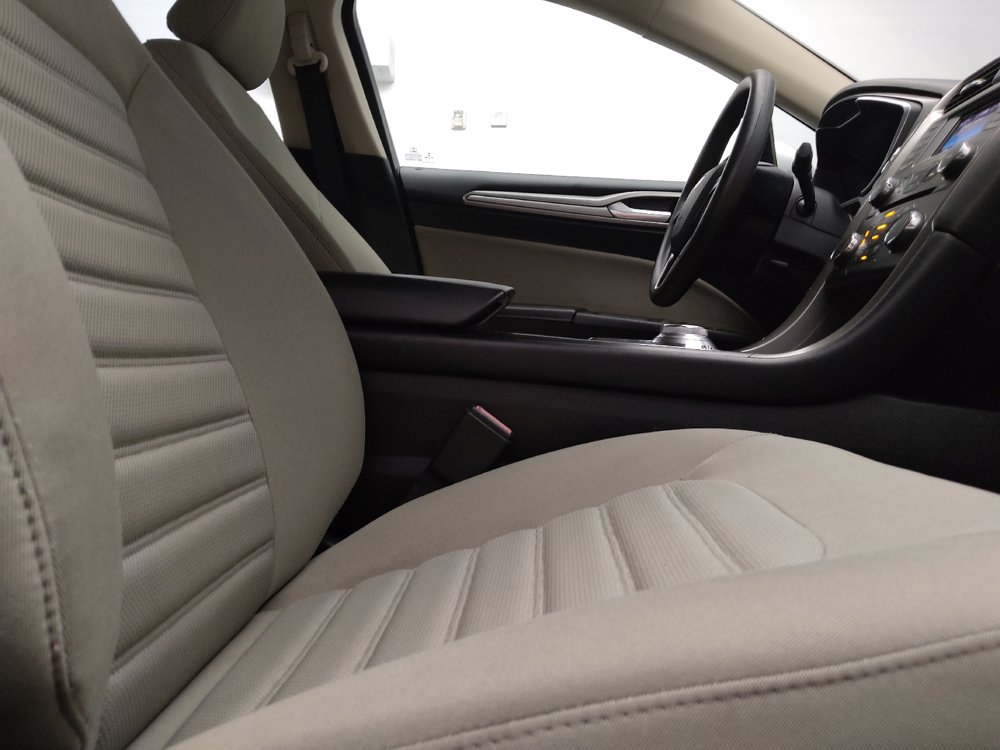 Used 2018 Ford Fusion S FWD image 21