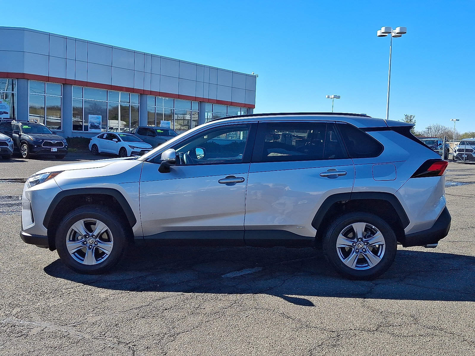 Certified 2024 Toyota RAV4 XLE w/ Convenience Package image 4