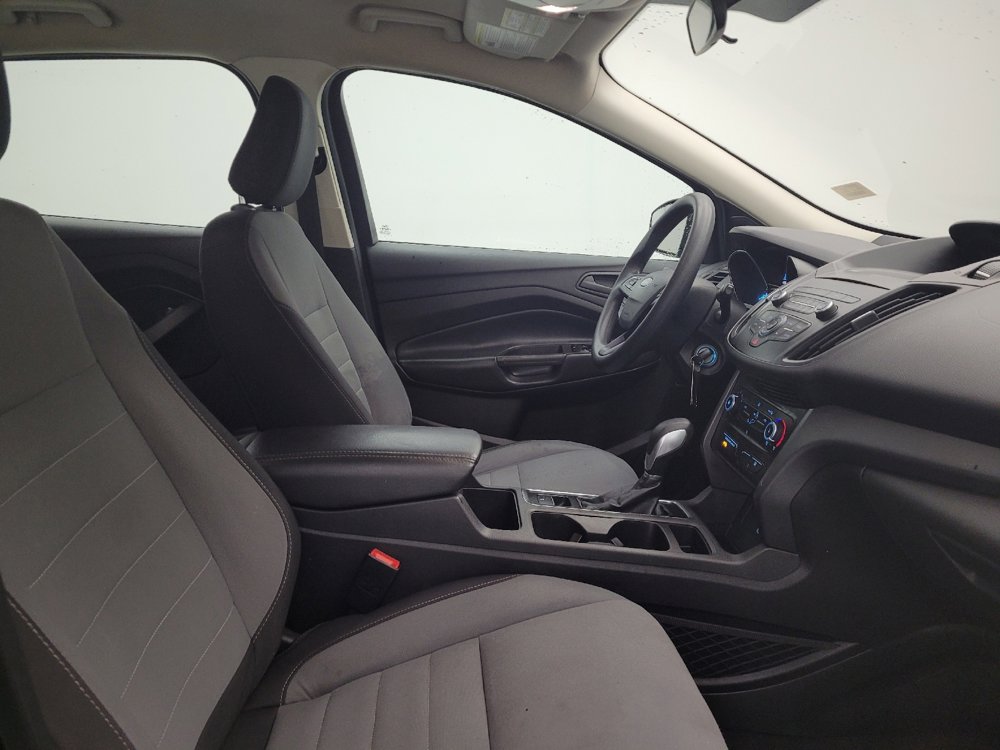 Used 2019 Ford Escape S image 21