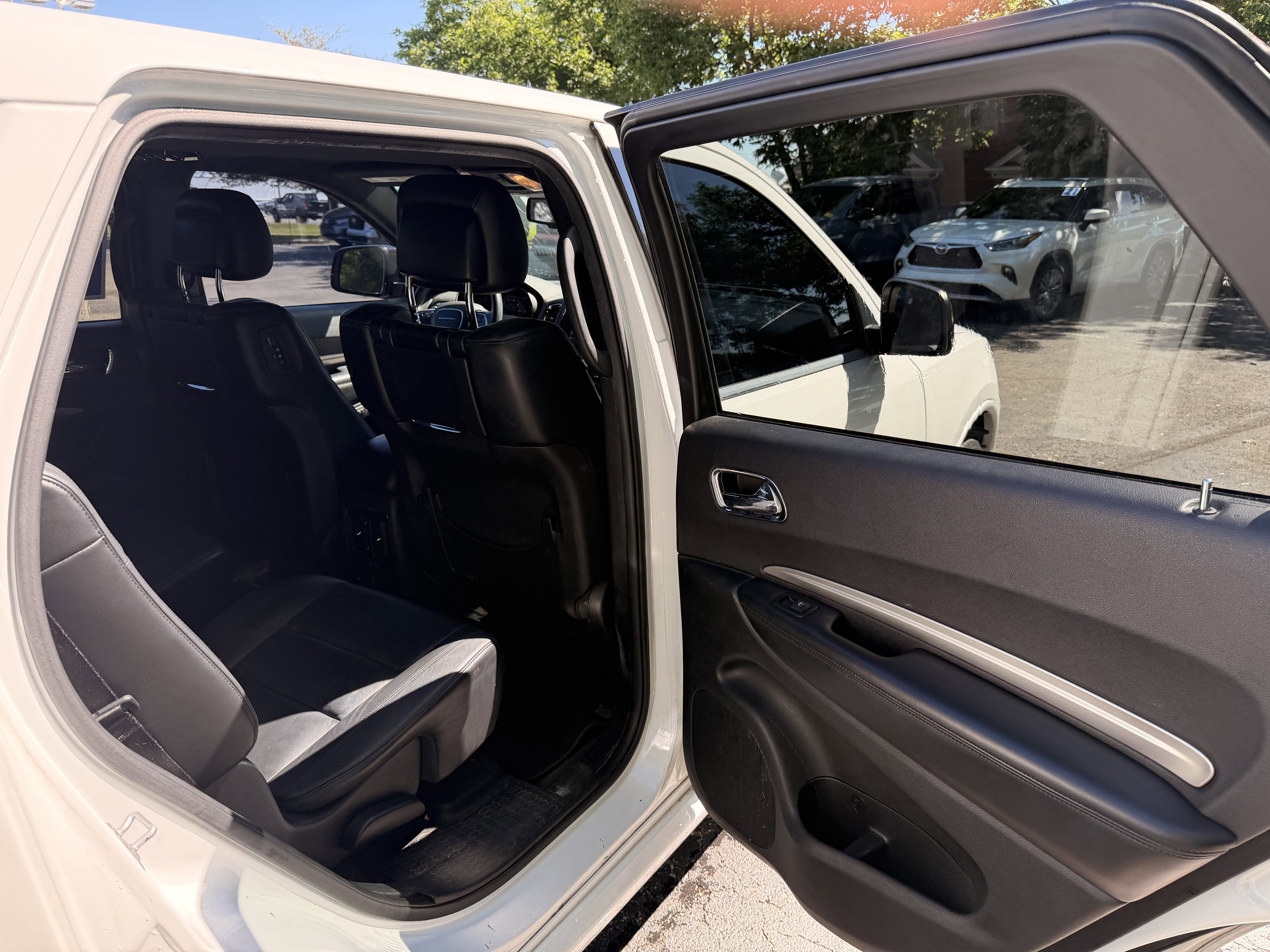 Used 2016 Dodge Durango Limited w/ Premium Group AWD/4WD image 14