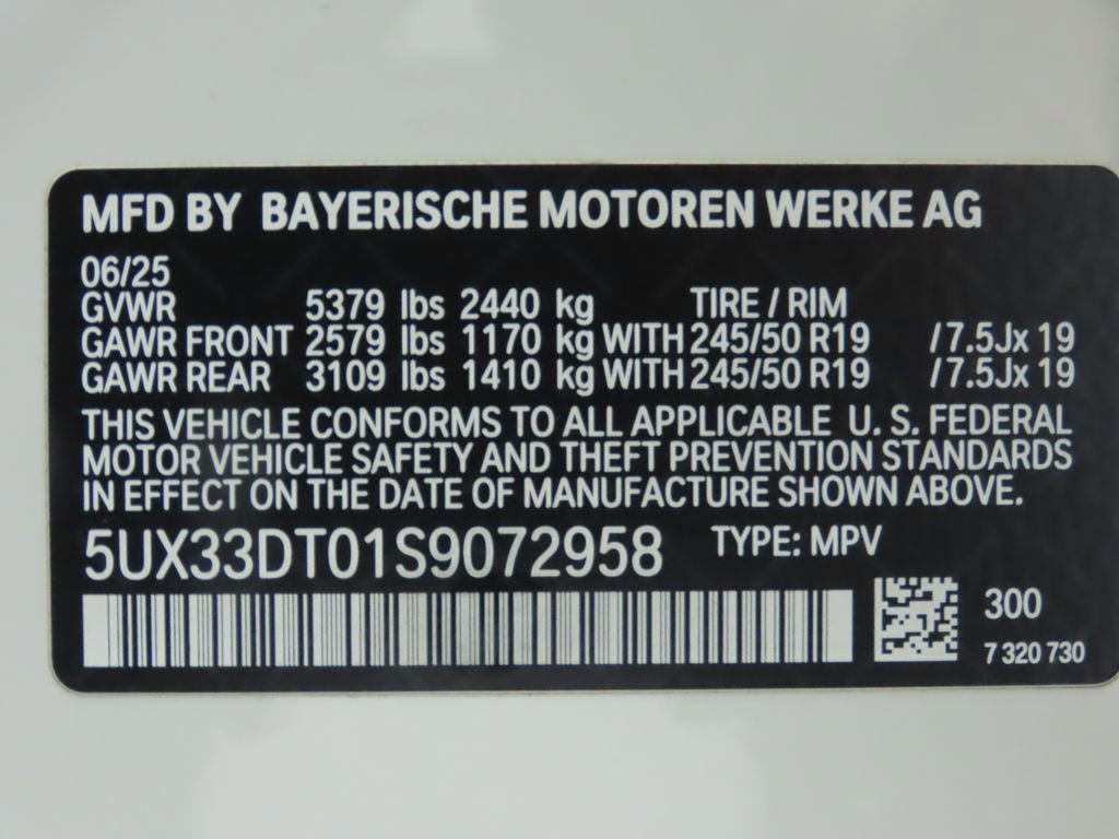 Certified 2025 BMW X4 xDrive30i image 36