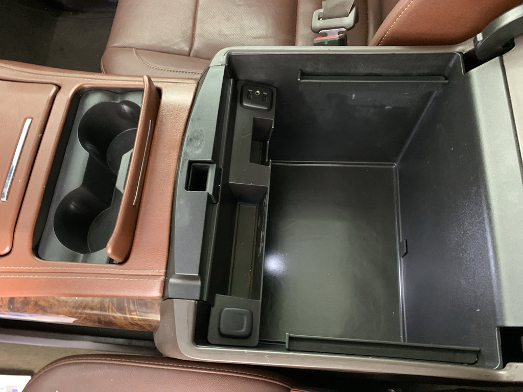 Used 2017 Chevrolet Suburban Premier image 28