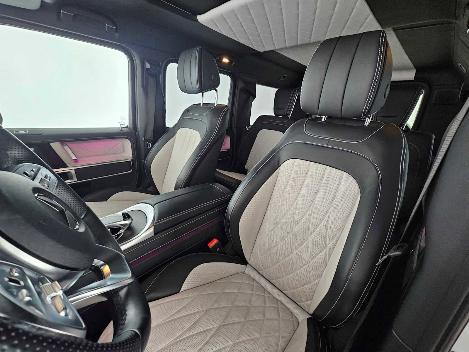 Used 2024 Mercedes-Benz G 550 image 21