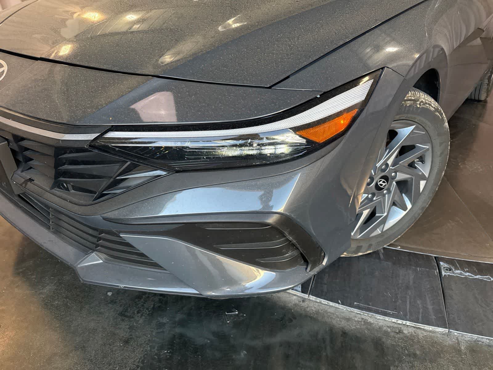 Used 2026 Hyundai Elantra Hybrid FWD image 9