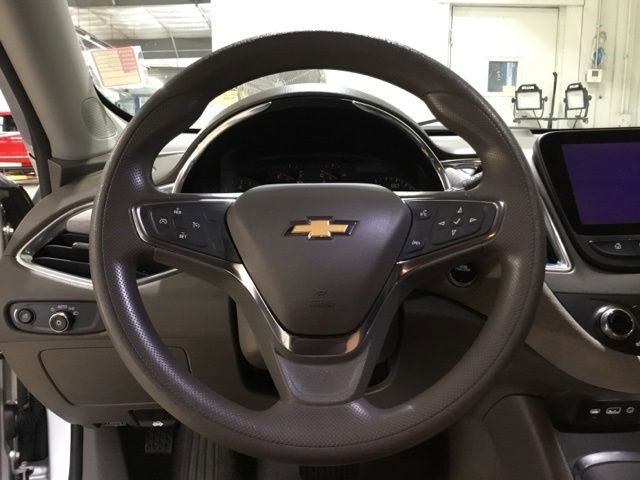 Used 2021 Chevrolet Malibu LT FWD image 25