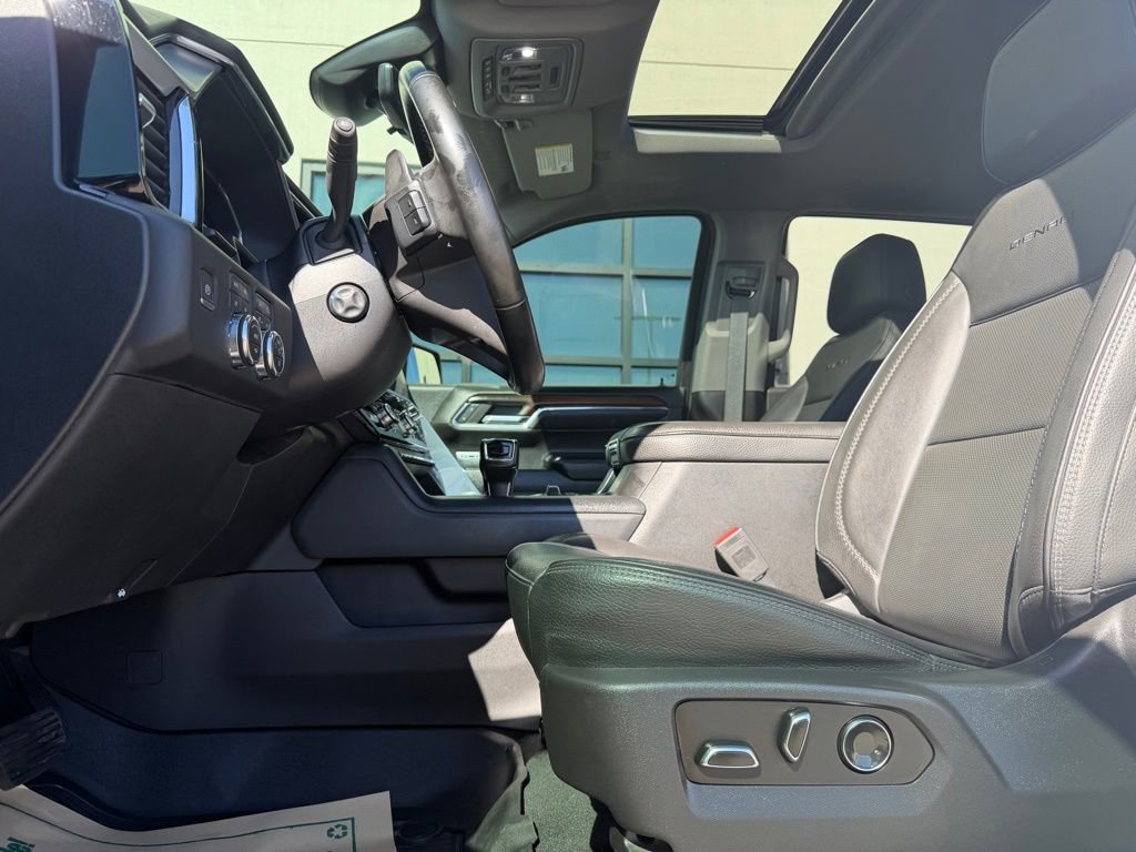 Used 2024 GMC Sierra 1500 Denali w/ Denali Reserve Package image 11