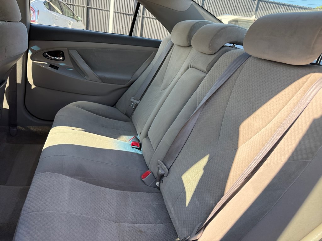 Used 2009 Toyota Camry LE FWD image 24