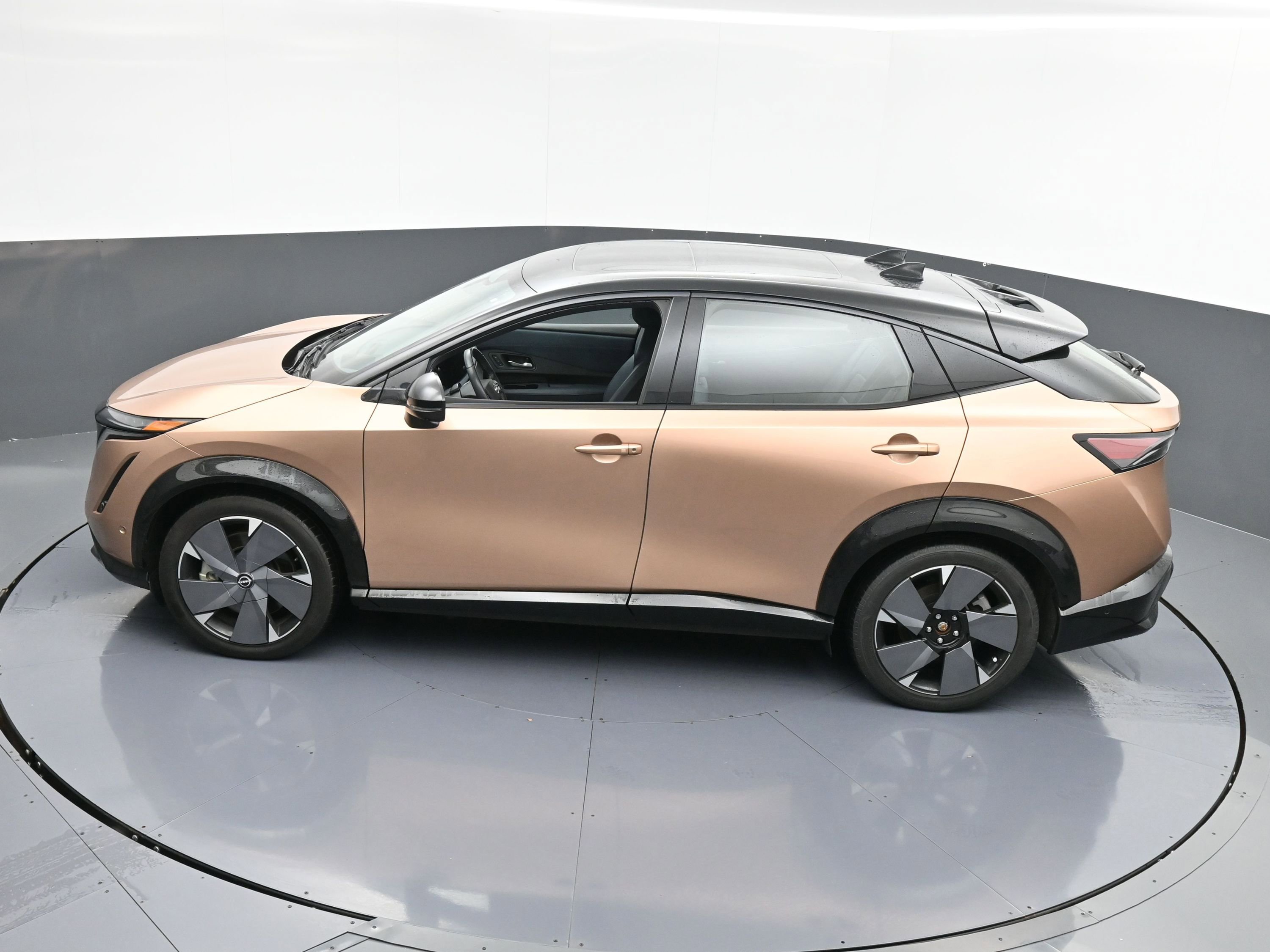 Used 2023 Nissan Ariya image 31