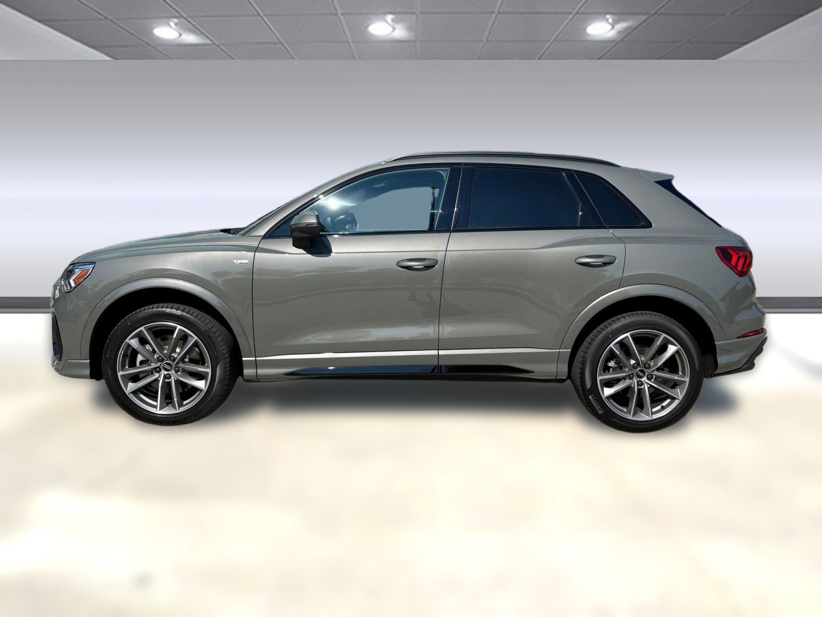 New 2025 Audi Q3 2.0T Premium image 2