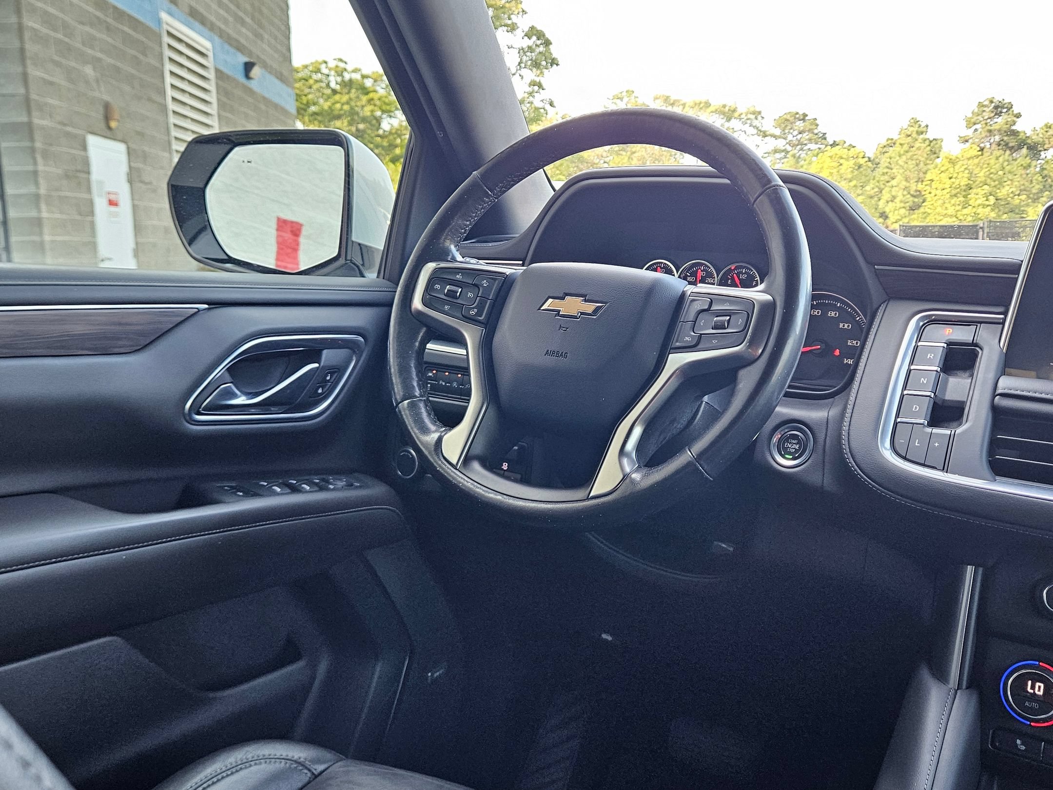 Used 2021 Chevrolet Tahoe LT w/ LT Signature Package AWD/4WD image 9