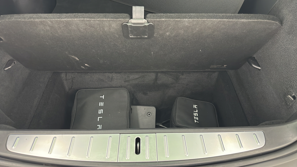Used 2018 Tesla Model X 75D AWD/4WD image 20