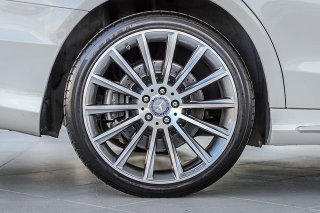Used 2015 Mercedes-Benz S 550 Sedan image 16