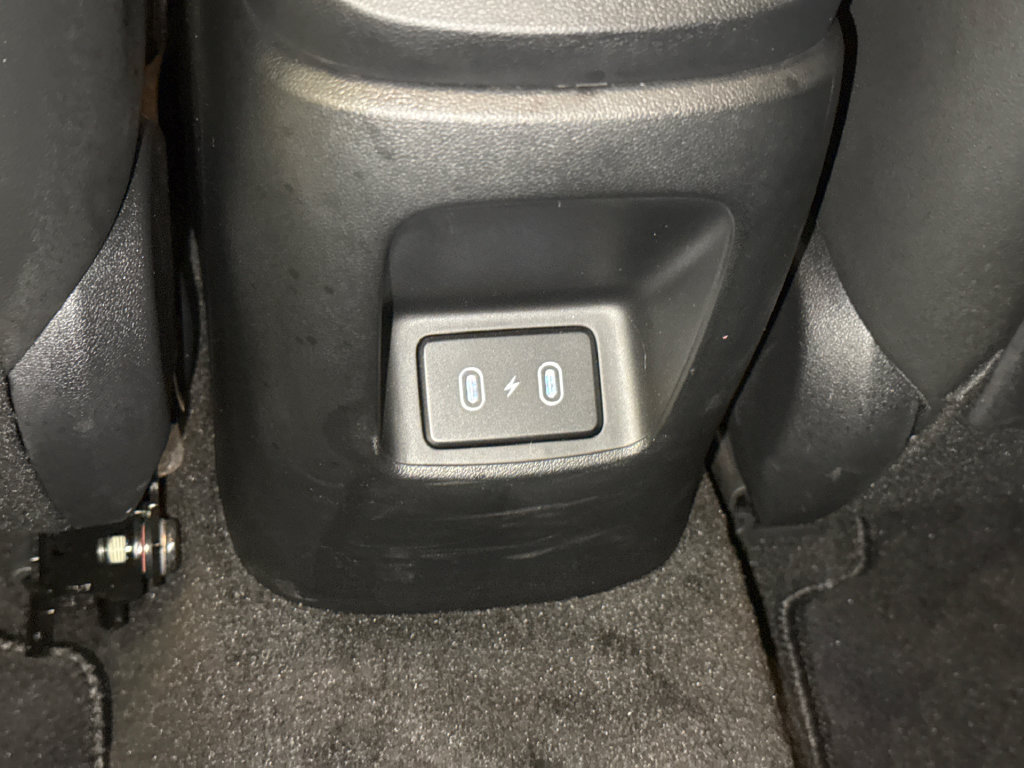 Used 2026 Hyundai Elantra Limited FWD image 18