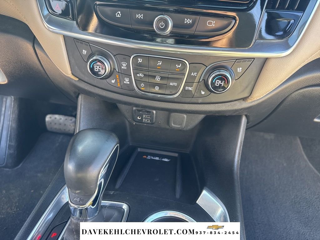 Used 2023 Chevrolet Traverse Premier AWD/4WD image 17