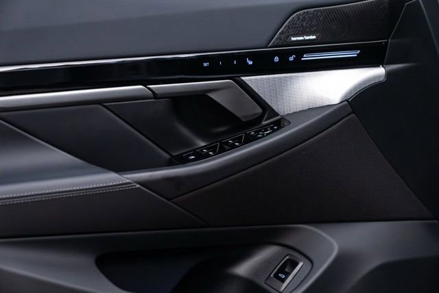 Used 2026 BMW 530i xDrive image 27