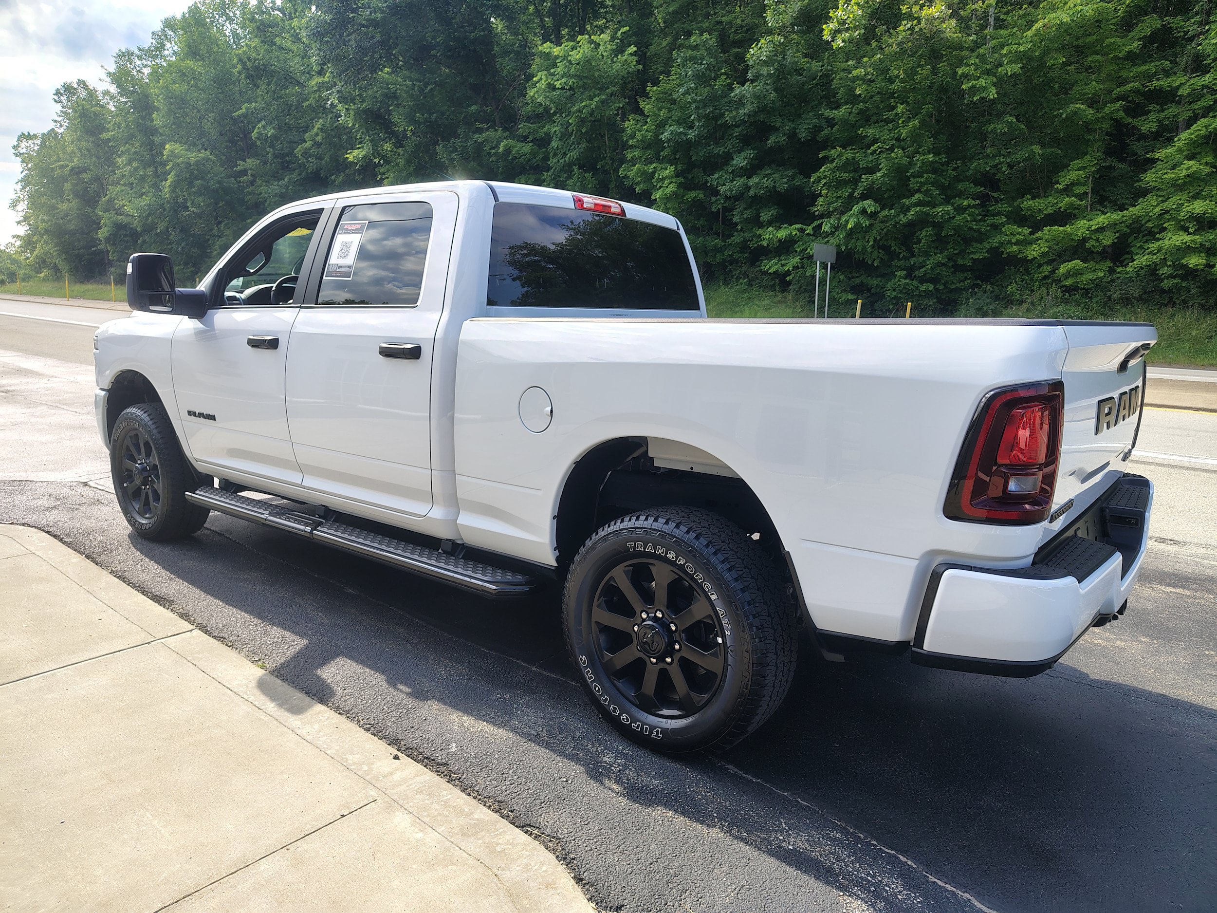 Certified 2025 RAM 2500 Big Horn AWD/4WD image 8