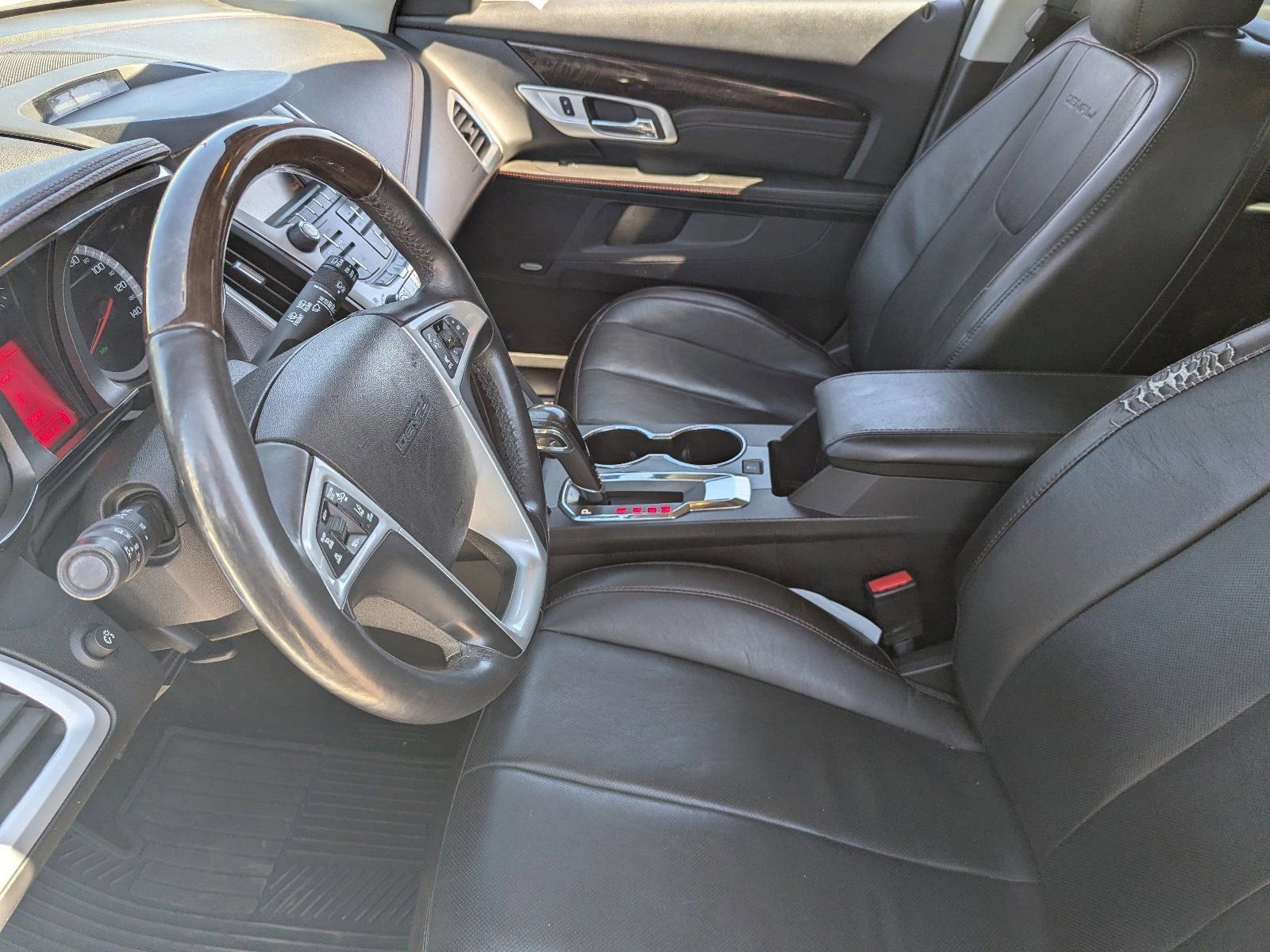 Used 2015 GMC Terrain Denali w/ Cargo Package image 23