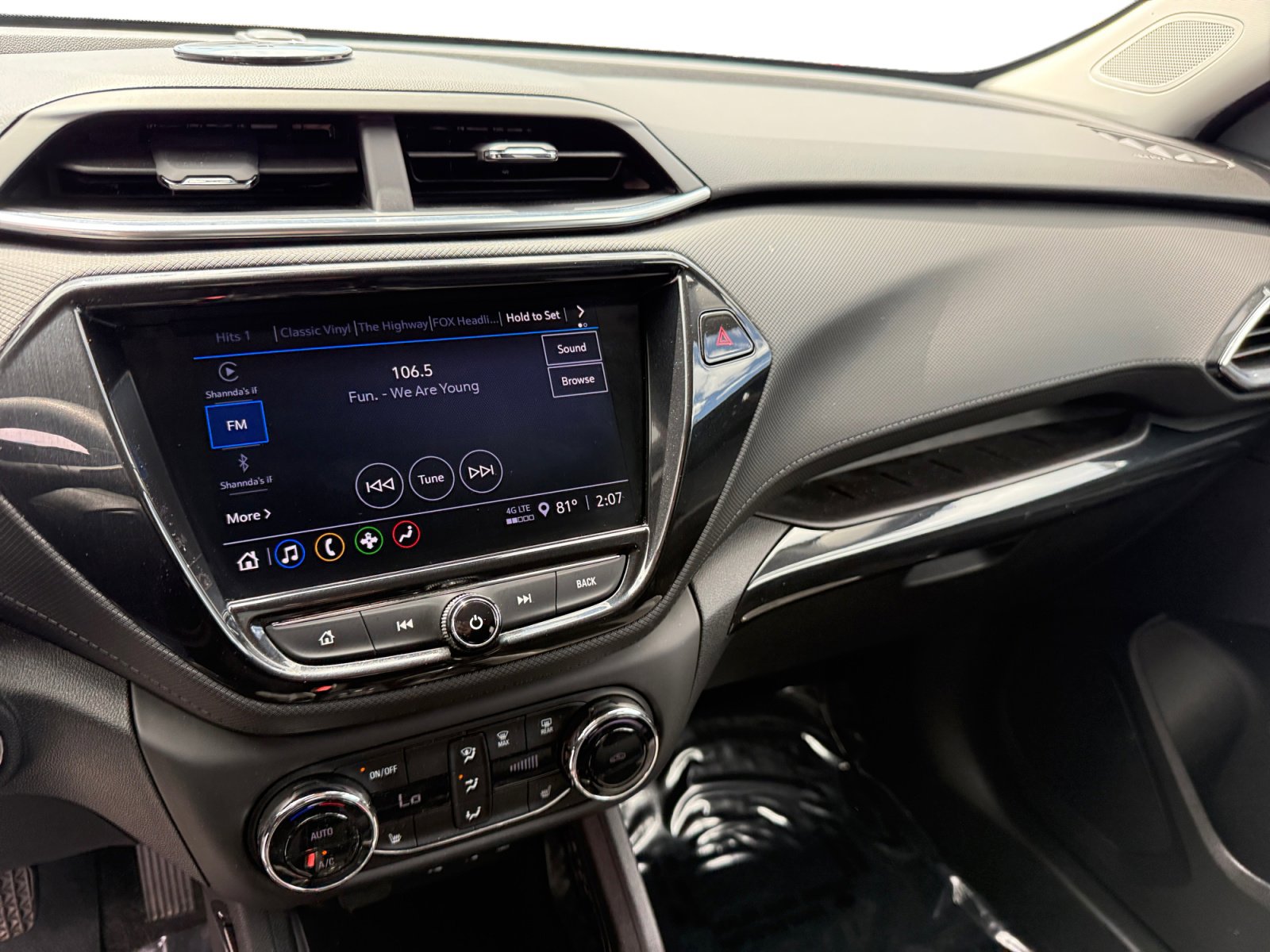 Used 2023 Chevrolet TrailBlazer LT w/ Convenience Package image 12