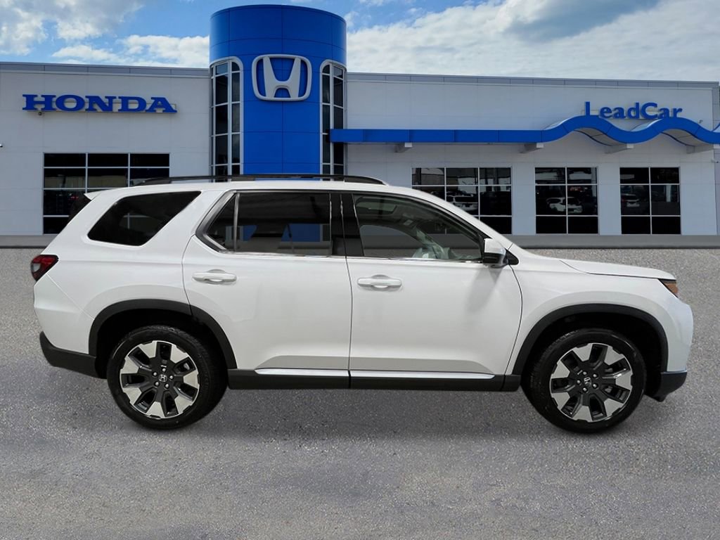 New 2026 Honda Pilot Touring image 8