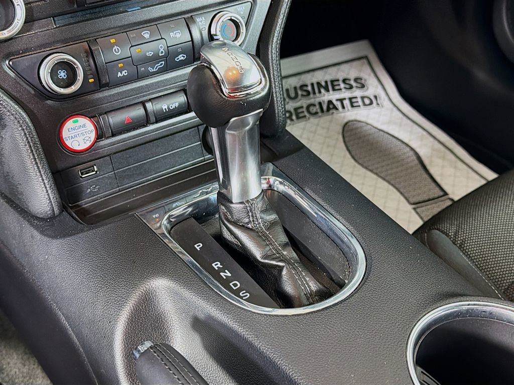 Used 2017 Ford Mustang Coupe RWD image 18