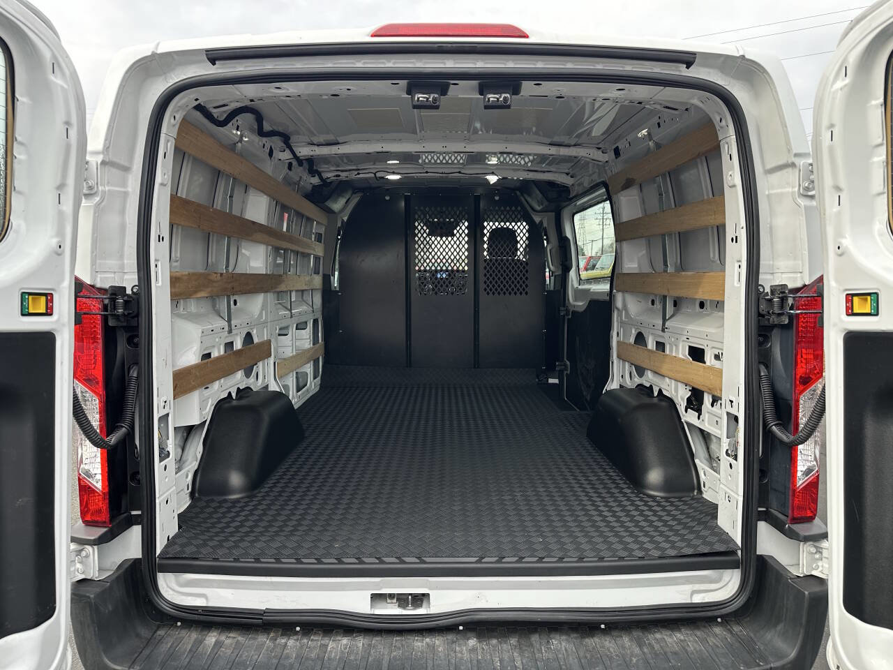 Used 2024 Ford Transit 250 Low Roof w/ Exterior Upgrade Package image 9