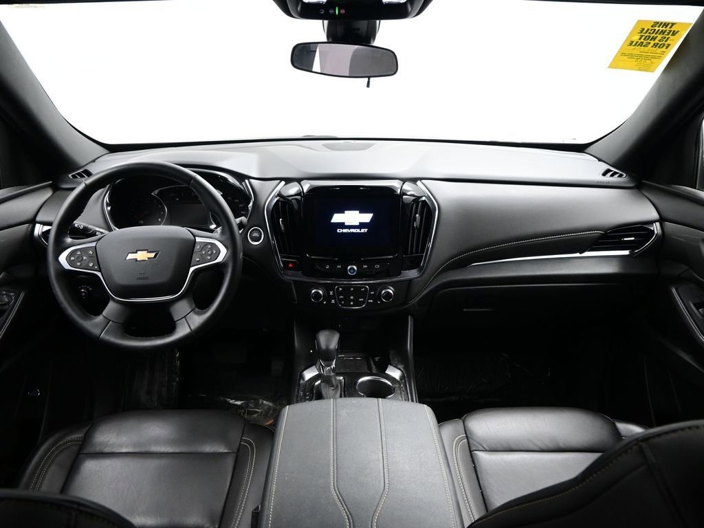 Used 2023 Chevrolet Traverse LT image 8