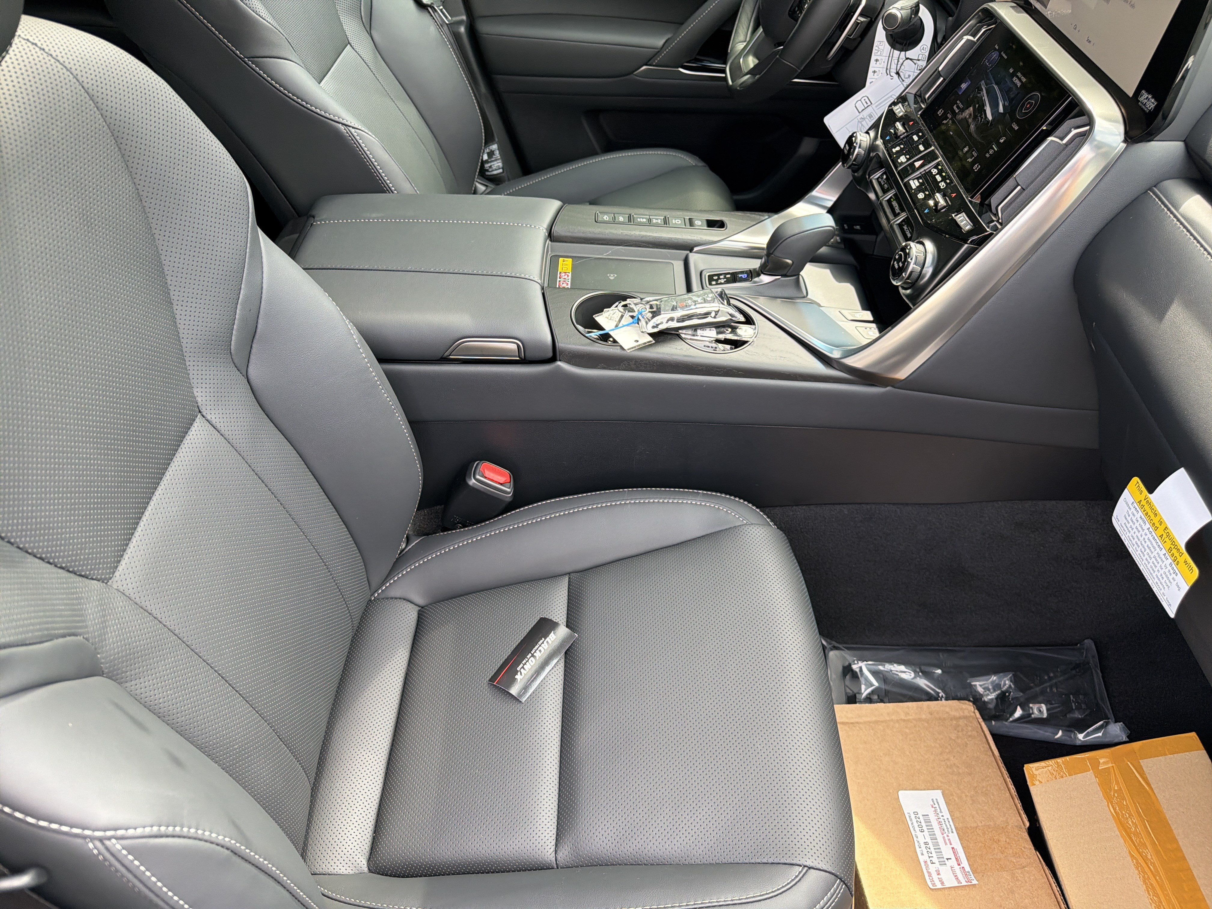 New 2026 Lexus LX 700h Luxury AWD/4WD image 30