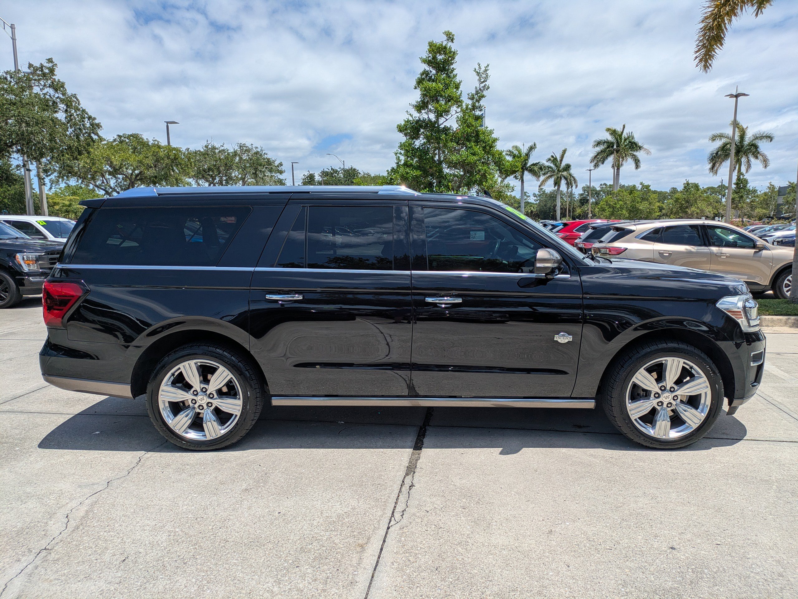 Certified 2023 Ford Expedition Max King Ranch AWD/4WD image 3