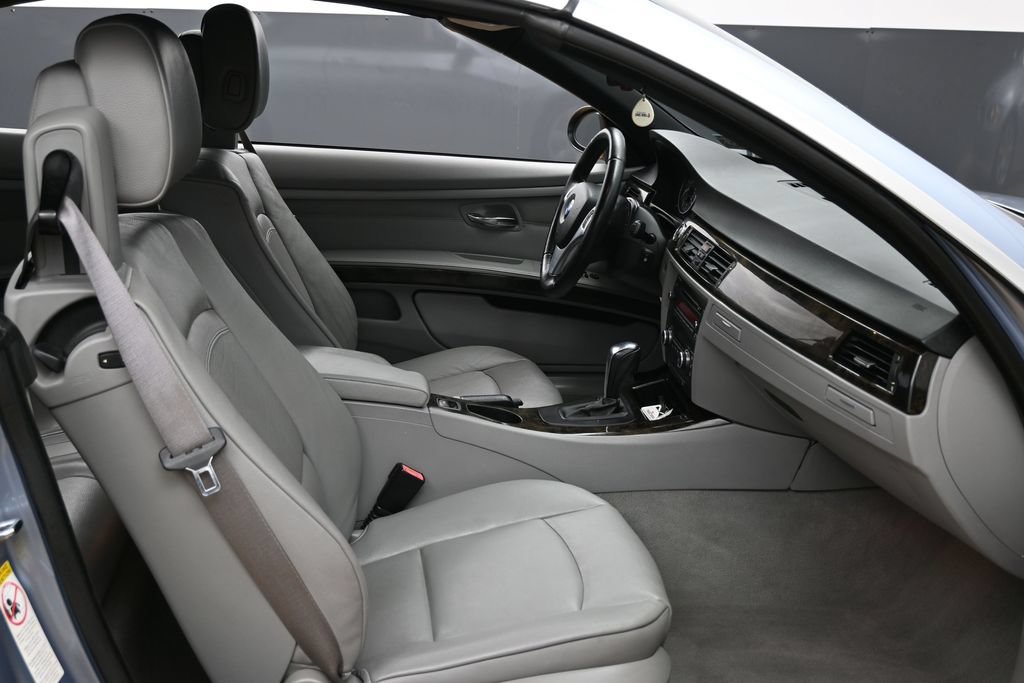Used 2009 BMW 335i Convertible RWD image 17