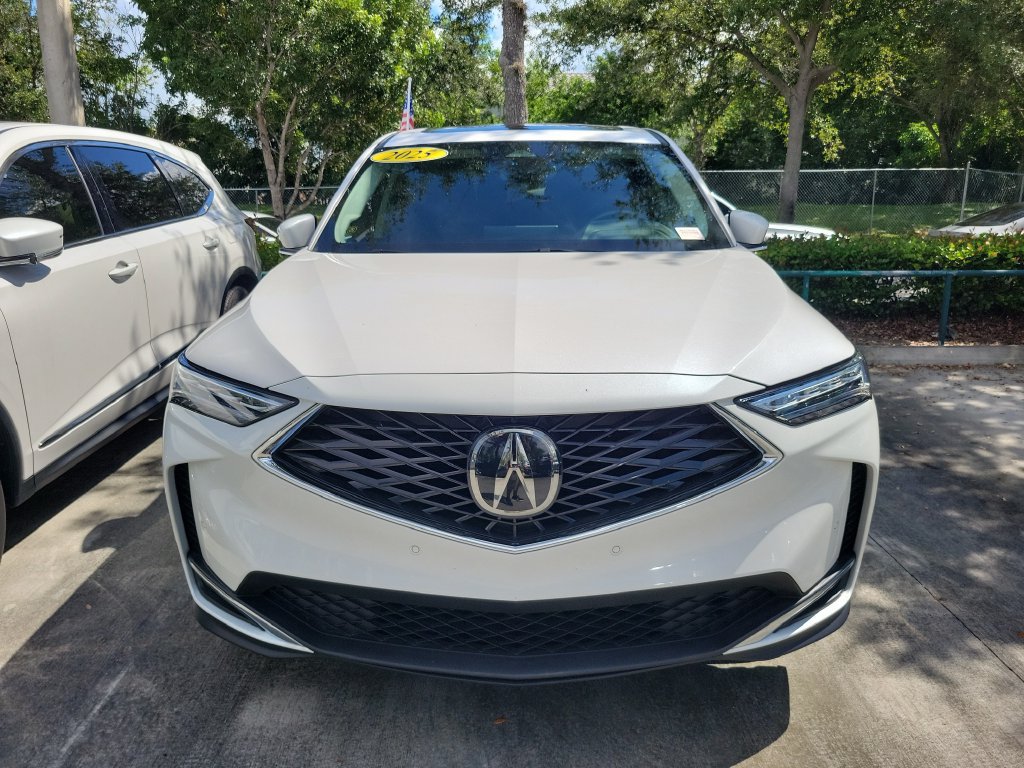 Certified 2025 Acura MDX w/ Technology Package FWD image 2