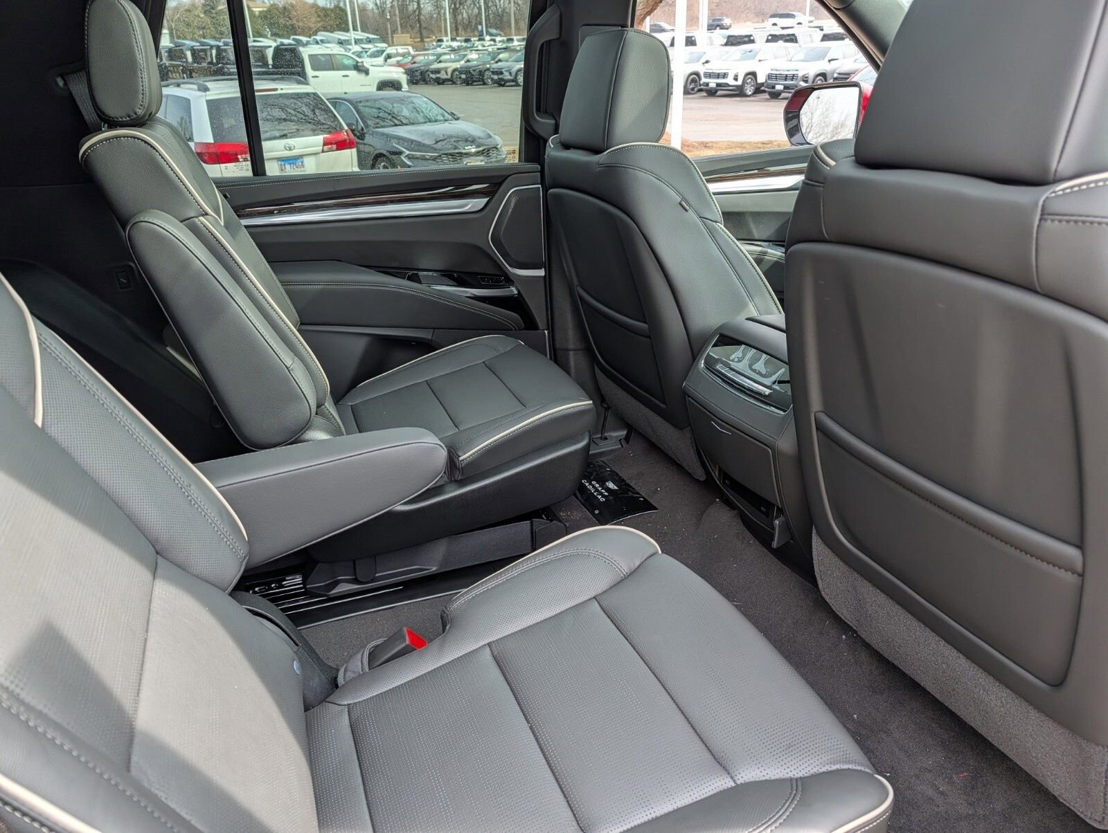 New 2026 Cadillac Escalade Luxury image 31