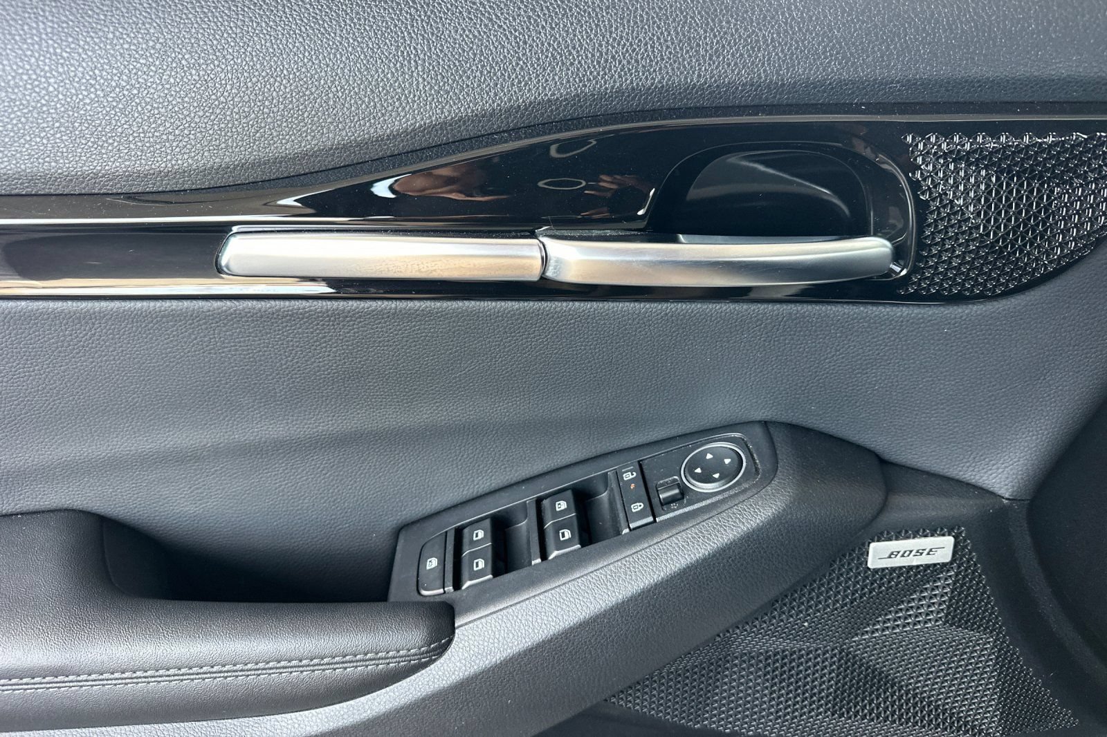 Certified 2024 Kia Seltos SX w/ SX Sunroof Package AWD/4WD image 8