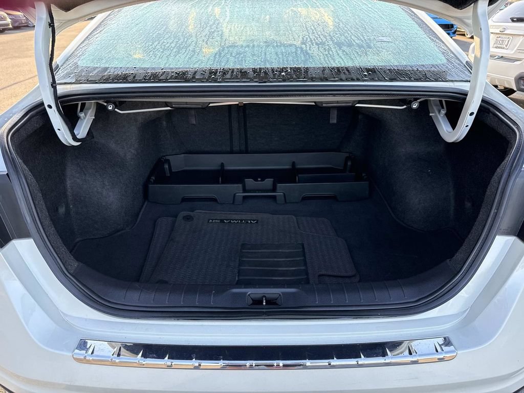 Used 2023 Nissan Altima 2.5 SR AWD/4WD image 12