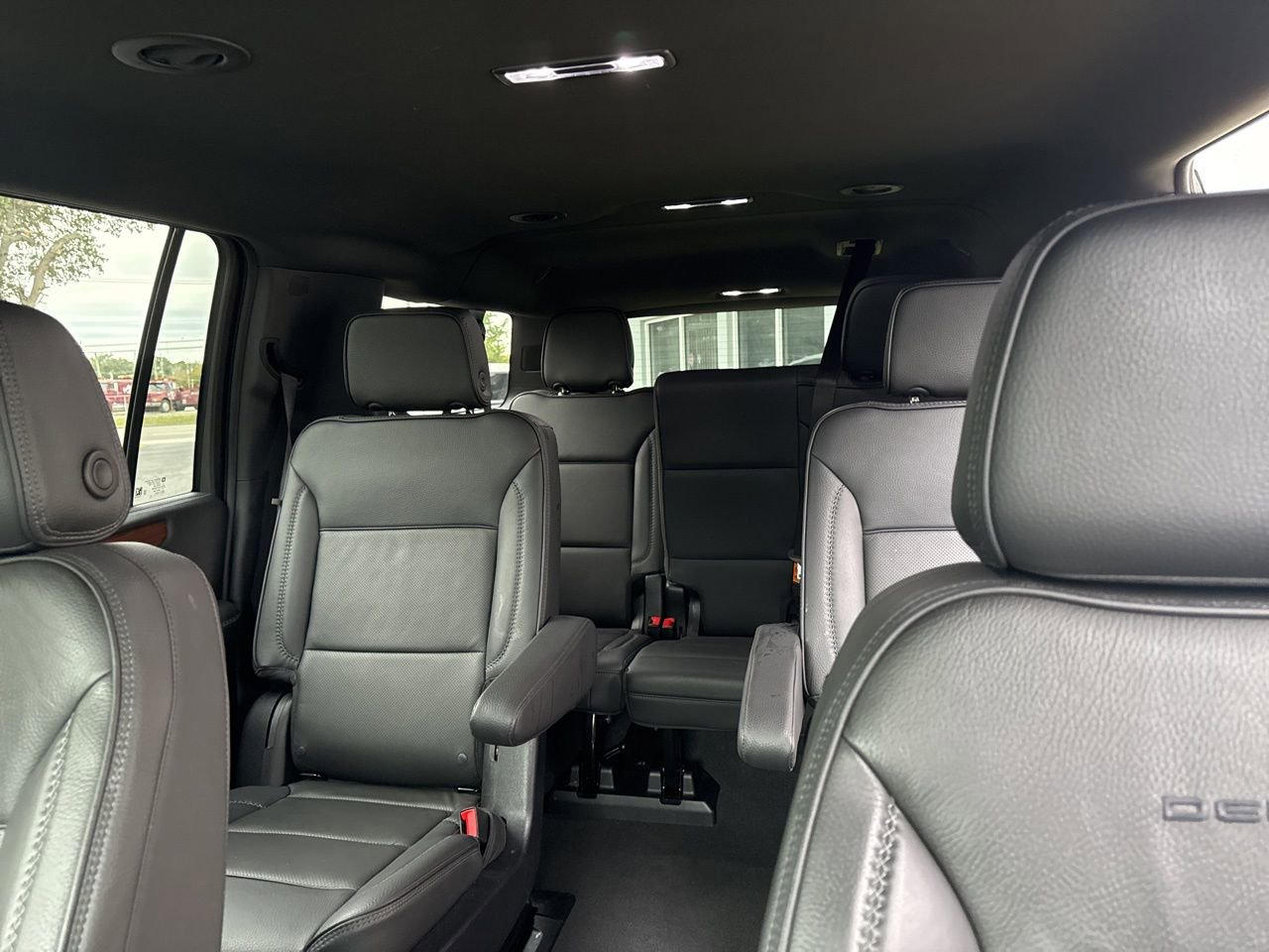 Used 2025 GMC Yukon XL Denali image 24