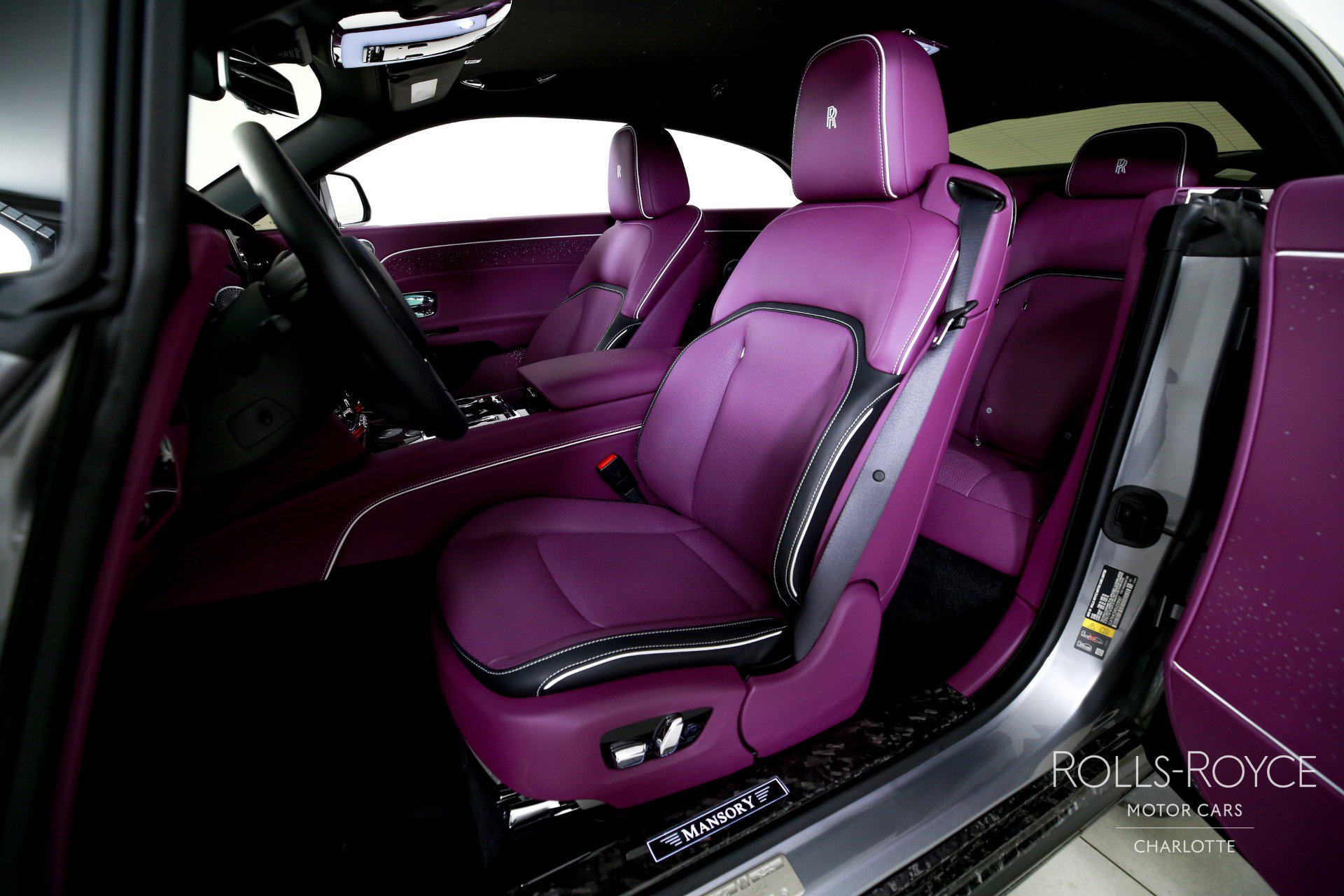 Used 2025 Rolls-Royce Spectre Black Badge image 13