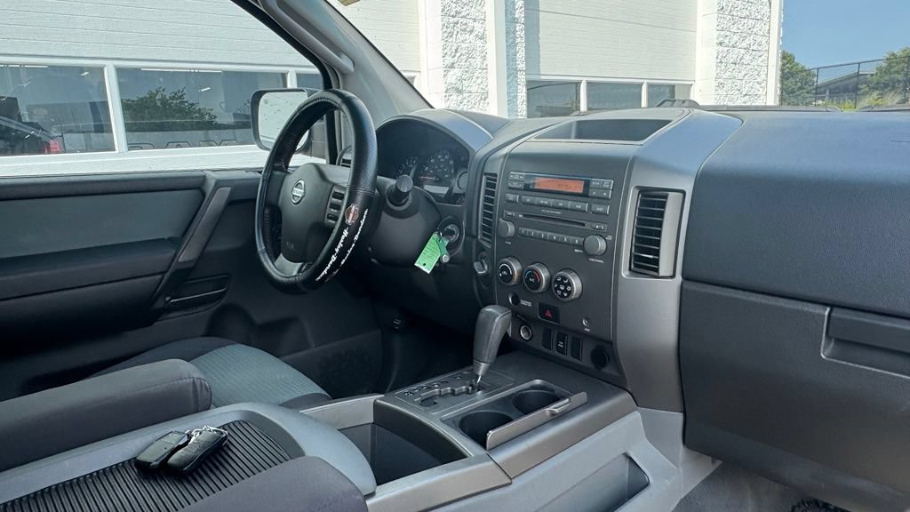 Used 2006 Nissan Titan SE AWD/4WD image 12