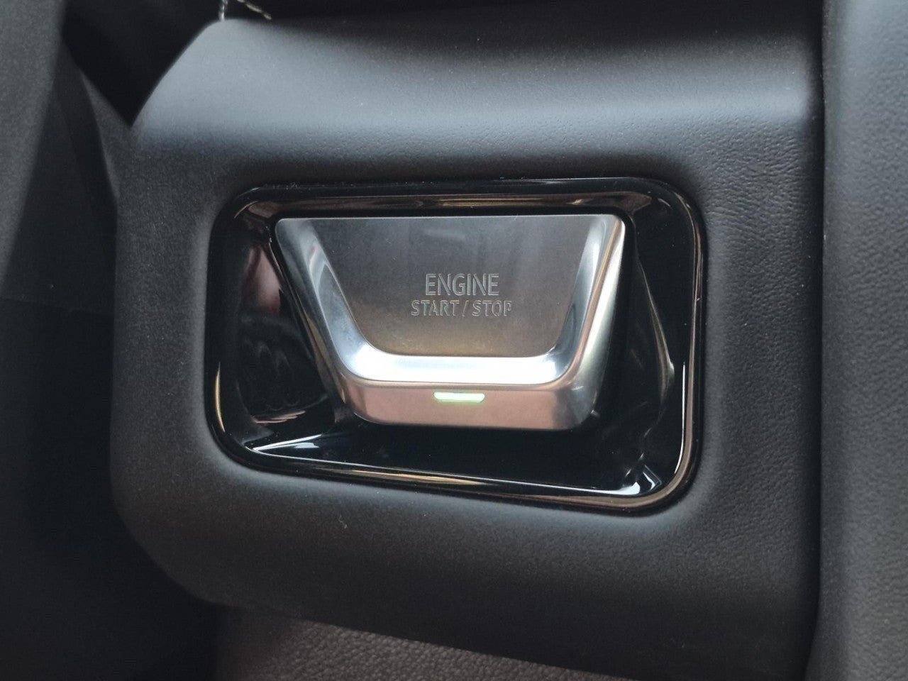 New 2026 GMC Yukon XL AT4 Ultimate AWD/4WD image 25