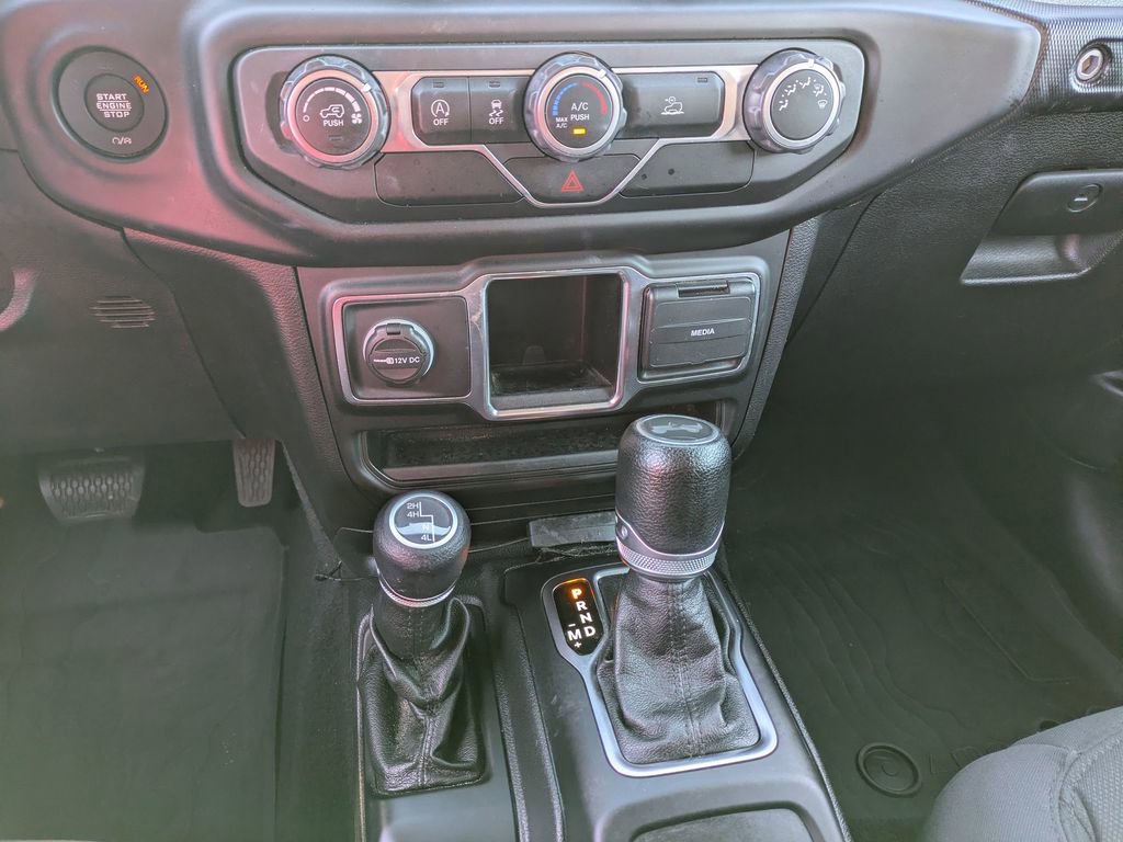 Used 2021 Jeep Wrangler Sport image 17