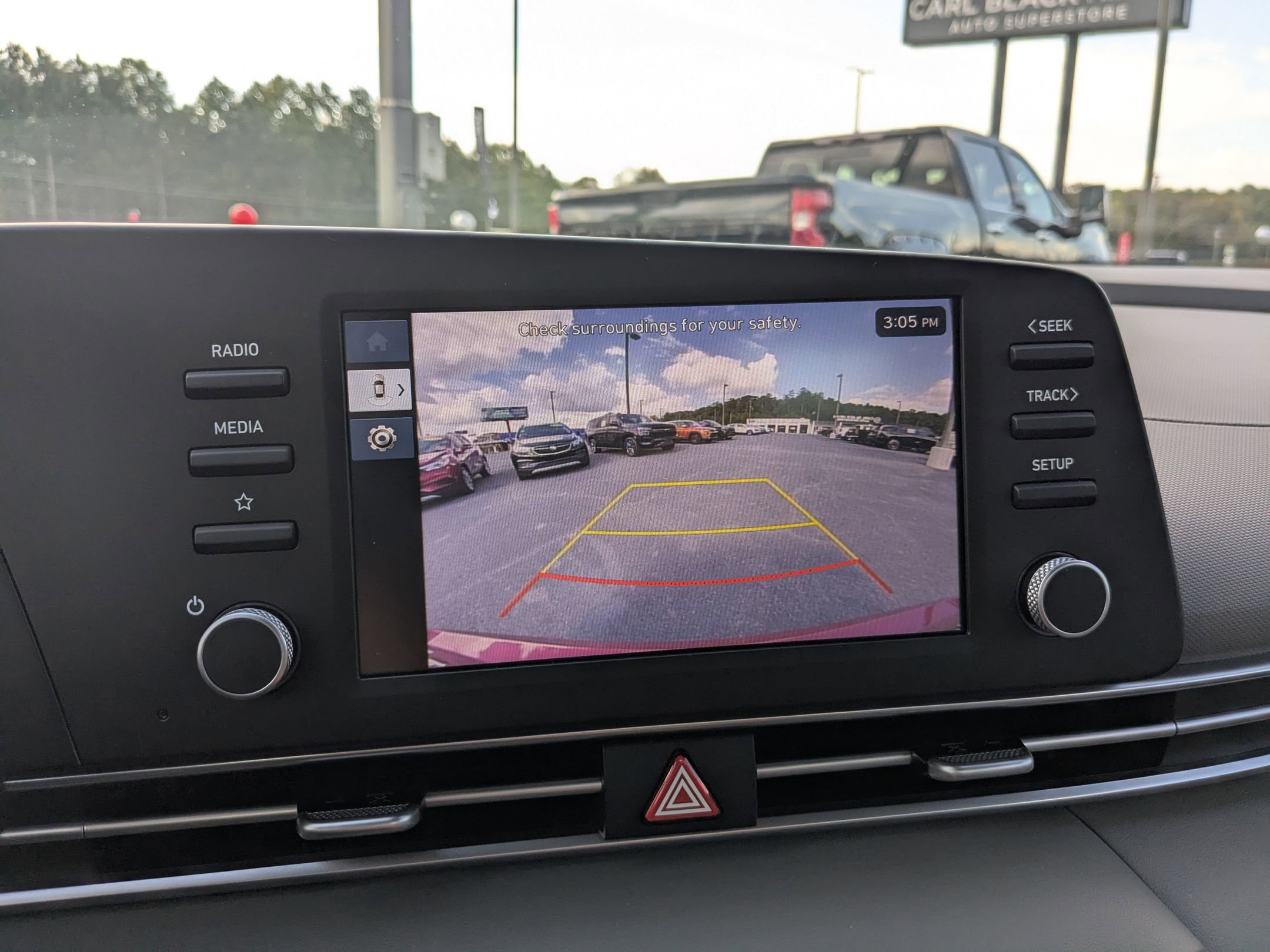 Used 2025 Hyundai Elantra SE image 17