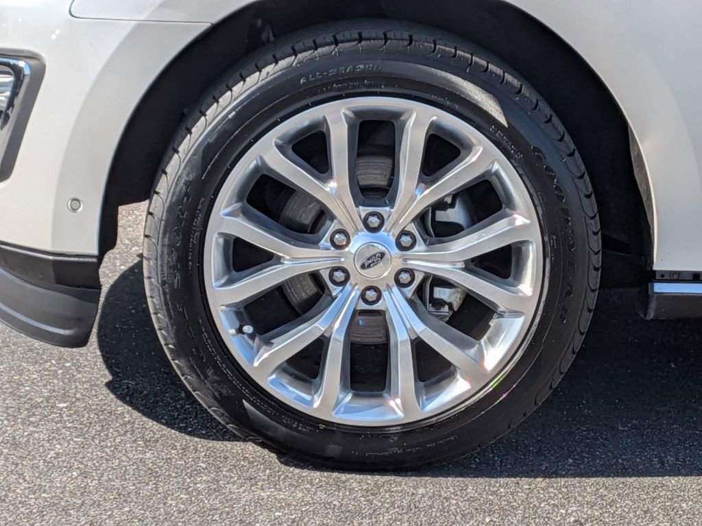 Used 2018 Ford Expedition Limited w/ Equipment Group 302A image 35