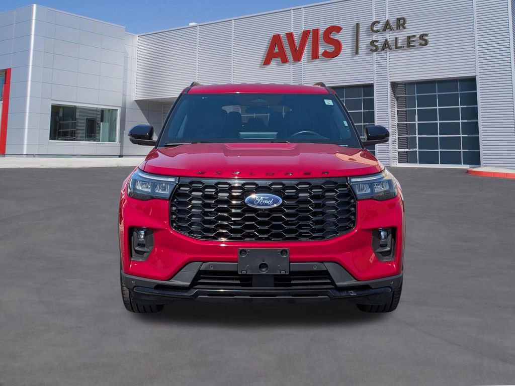 Used 2025 Ford Explorer ST-Line w/ ST-Line Street Pack image 2