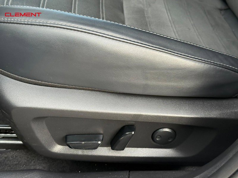 Used 2025 Mitsubishi Outlander SE AWD/4WD image 22